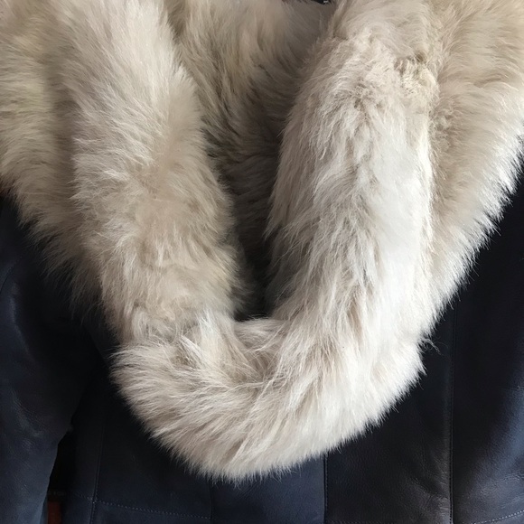 NWT Saks Fifth Ave. Gian Mori Shearling Coat in Deep Dusty Blue - size 40/S - Picture 8 of 10